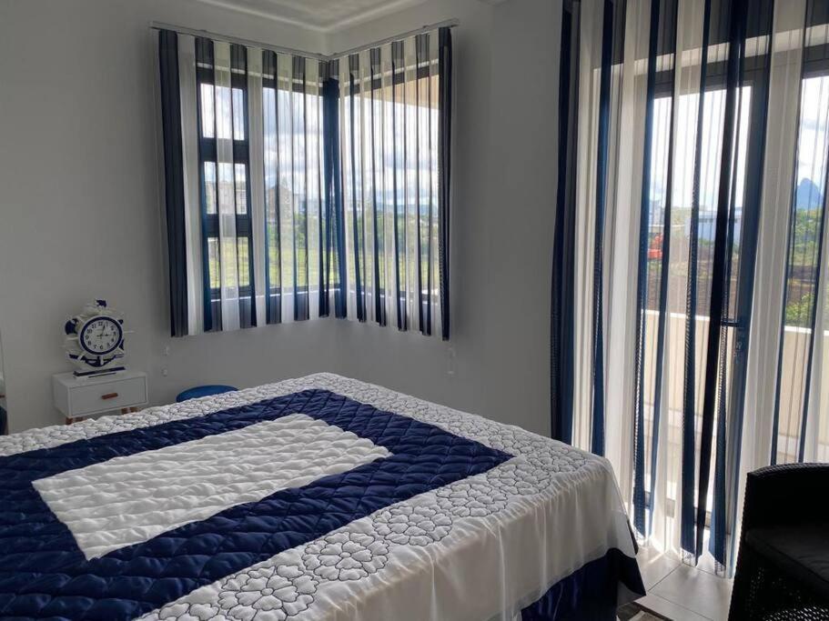 Stylish & Luxury 2-Bed Parkside Apart With Pool Vacoas-Phoenix Zewnętrze zdjęcie